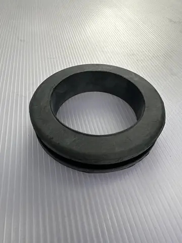 GROMMET
