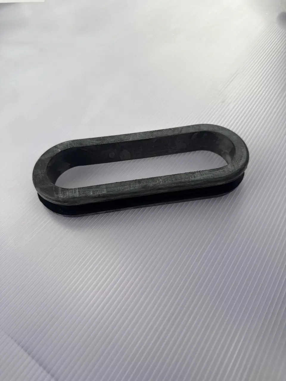 GROMMET