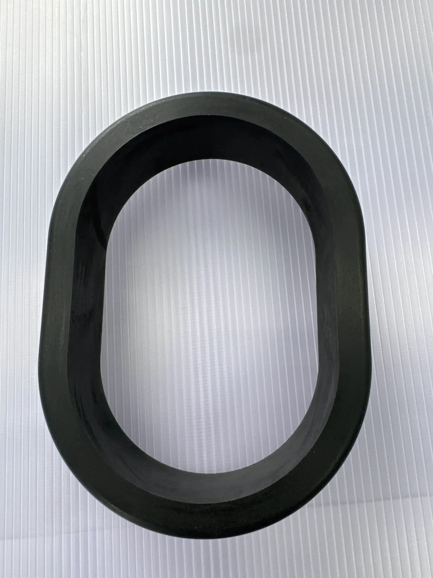 GROMMET
