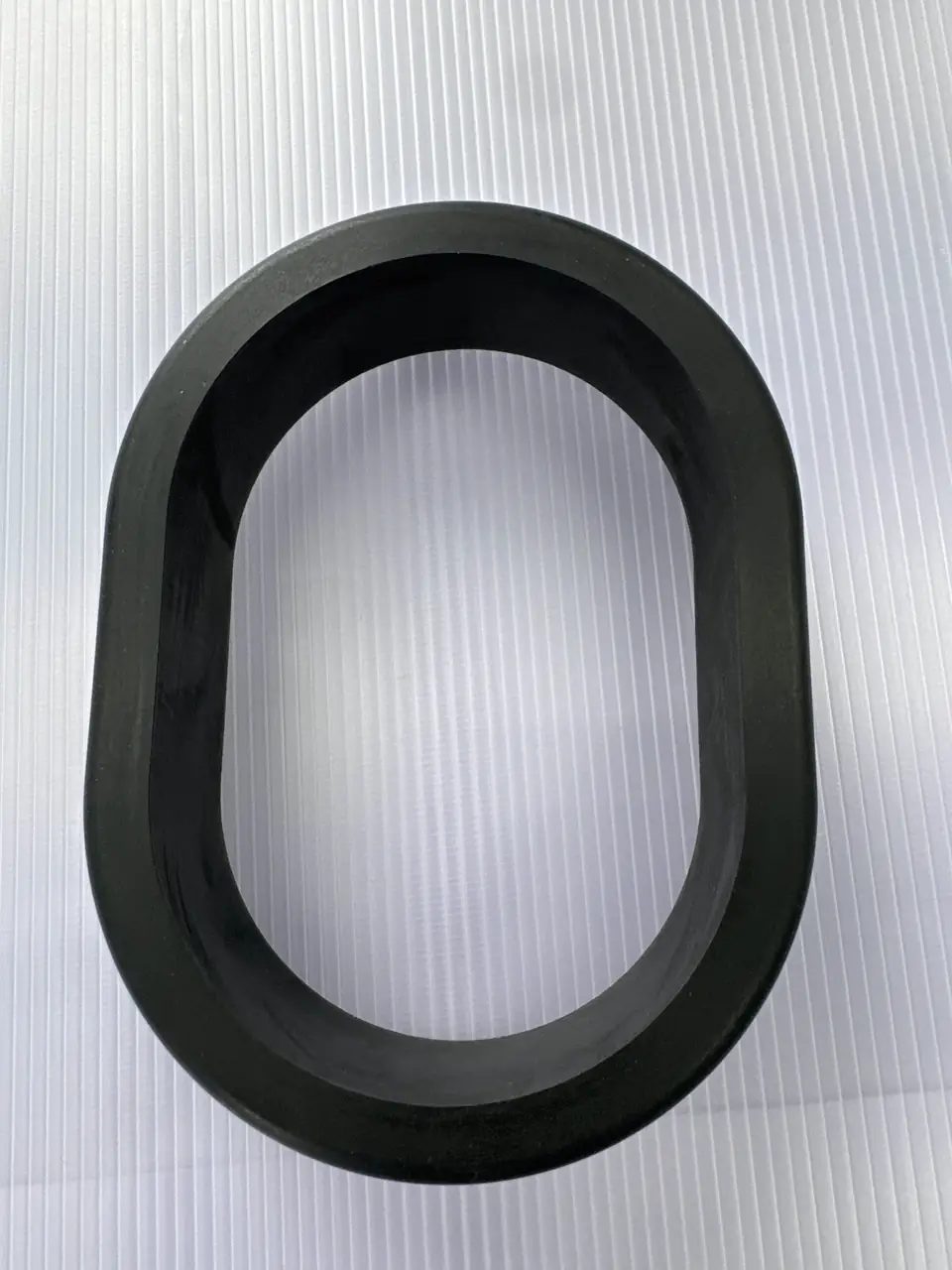 GROMMET