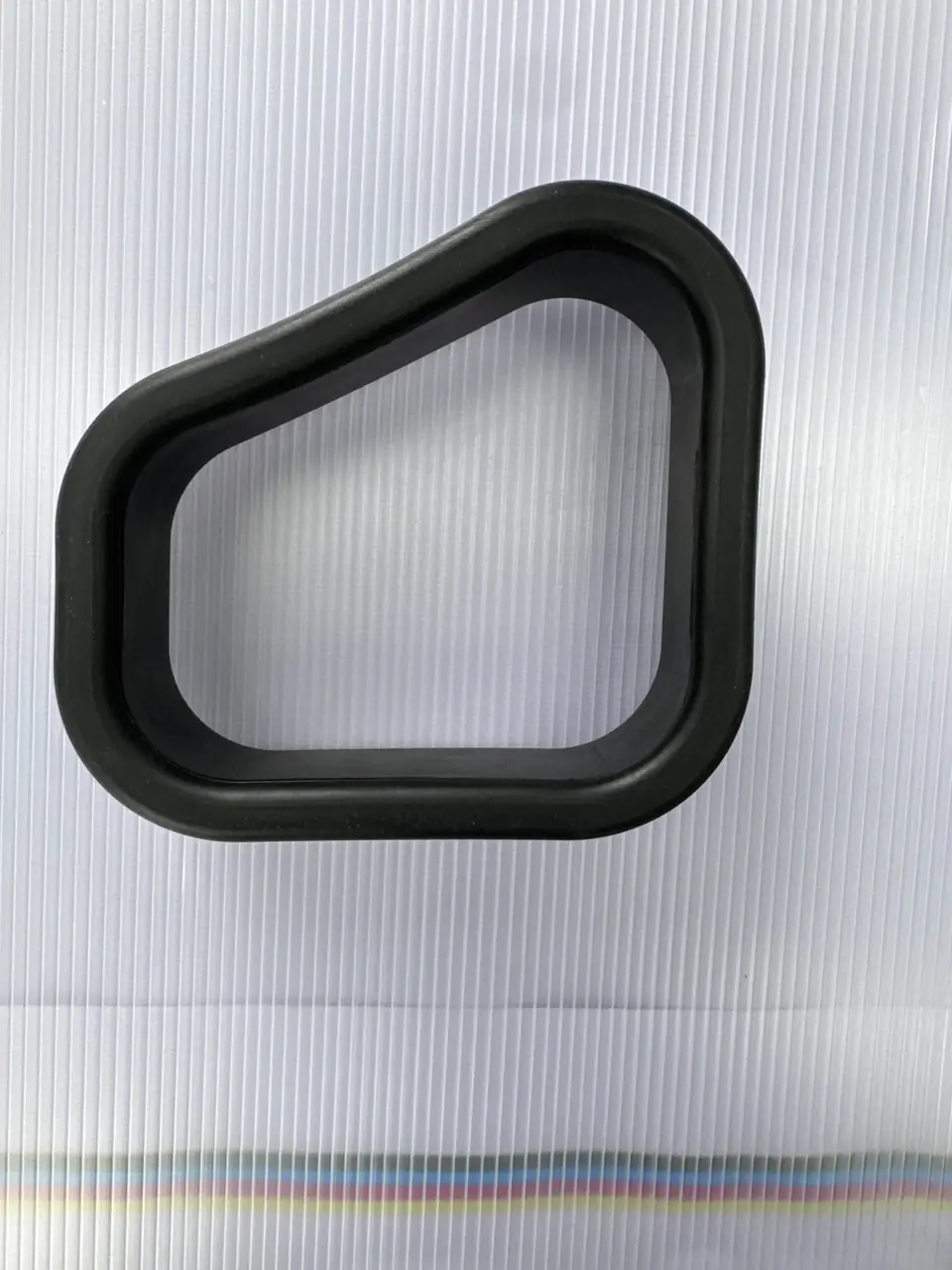 GROMMET