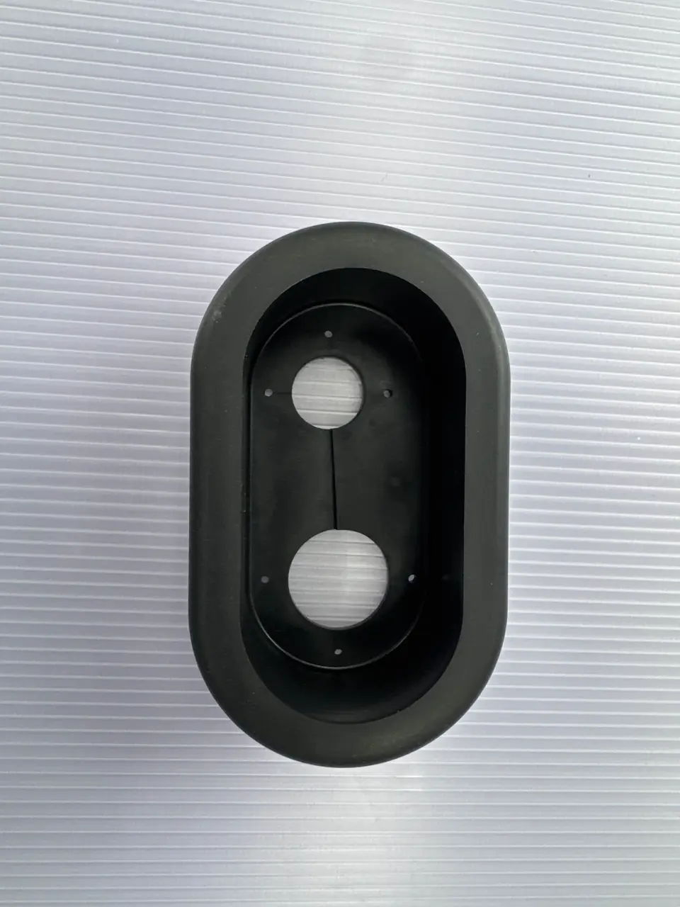 GROMMET
