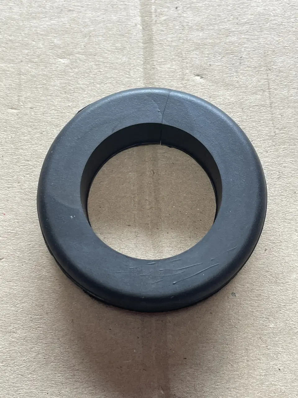 GROMMET