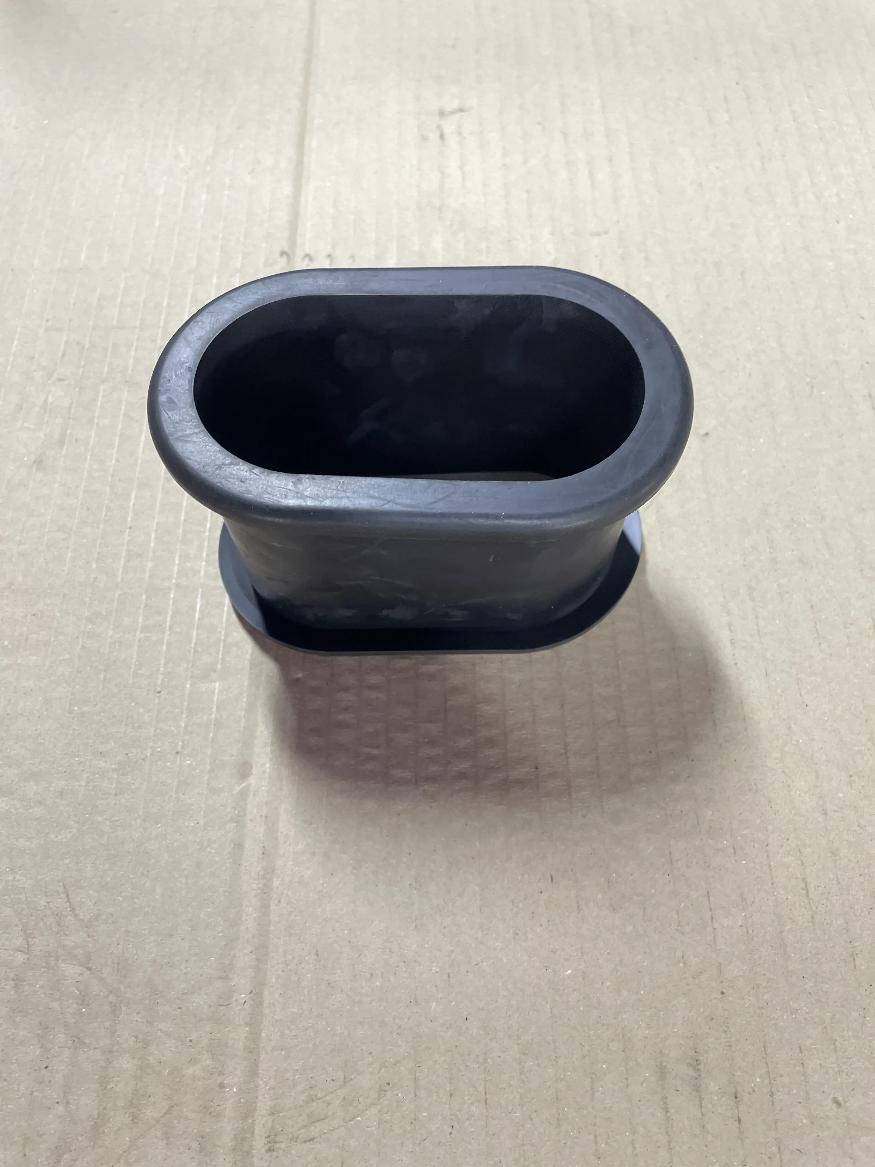 GROMMET
